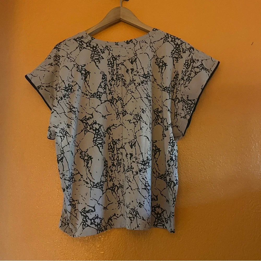 Fun Rivir Tee - Picture 2 of 4